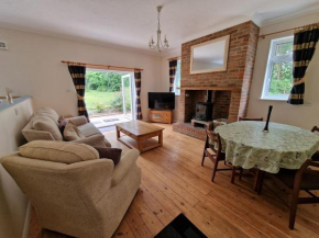 Country retreat near sea and South Downs, on National Cycle Network